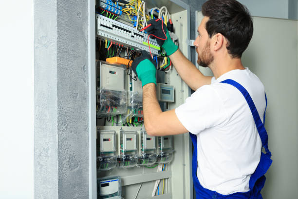 Best Affordable Emergency Electrician  in Quincy, IL